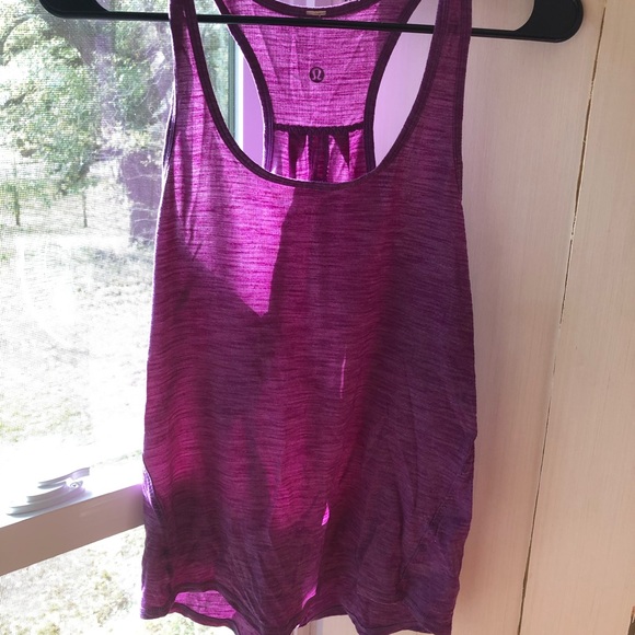 Lulu work out top - Picture 1 of 2